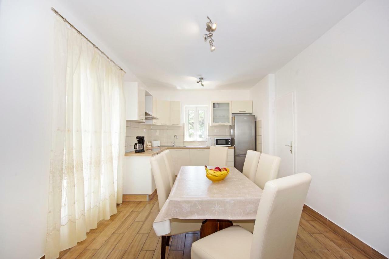 Kuca Za Odmor Toni Apartman Postira Kültér fotó