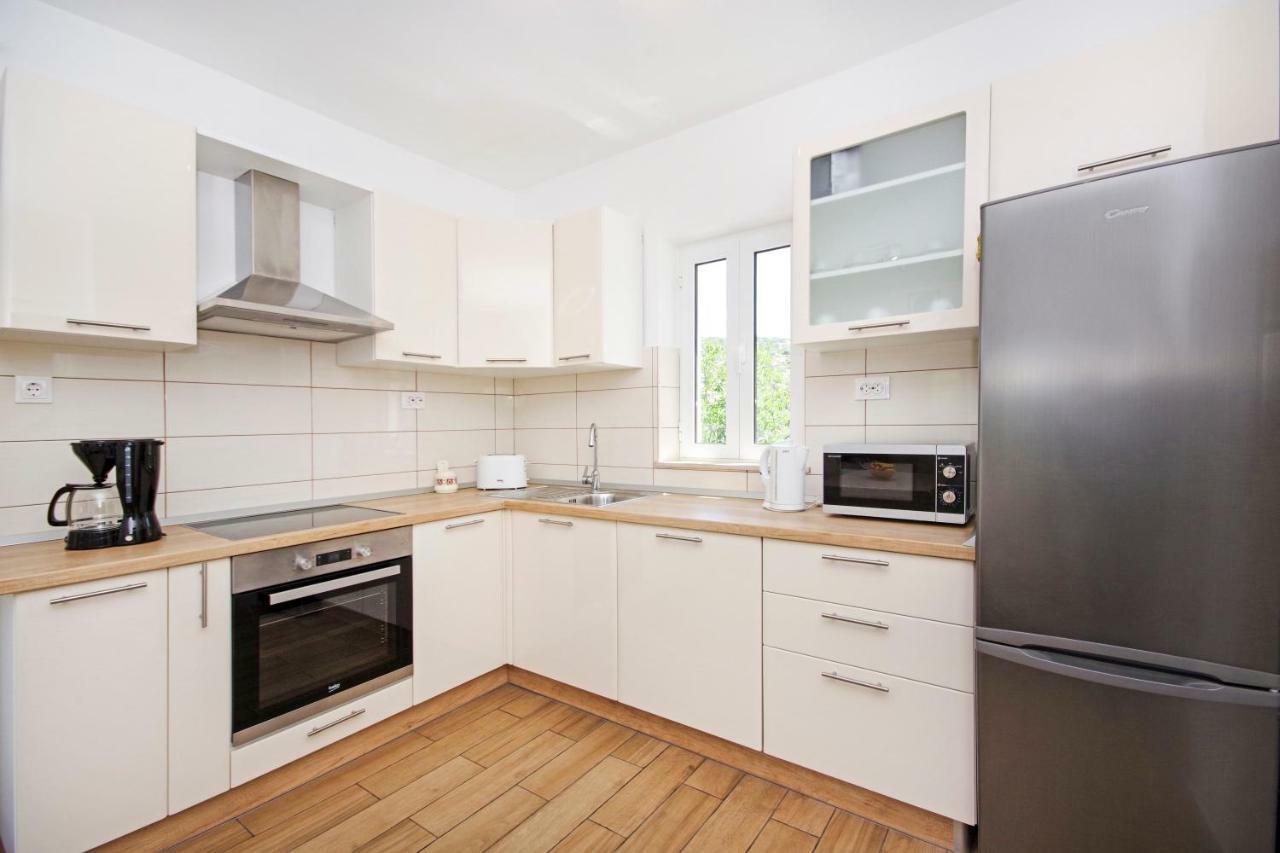 Kuca Za Odmor Toni Apartman Postira Kültér fotó