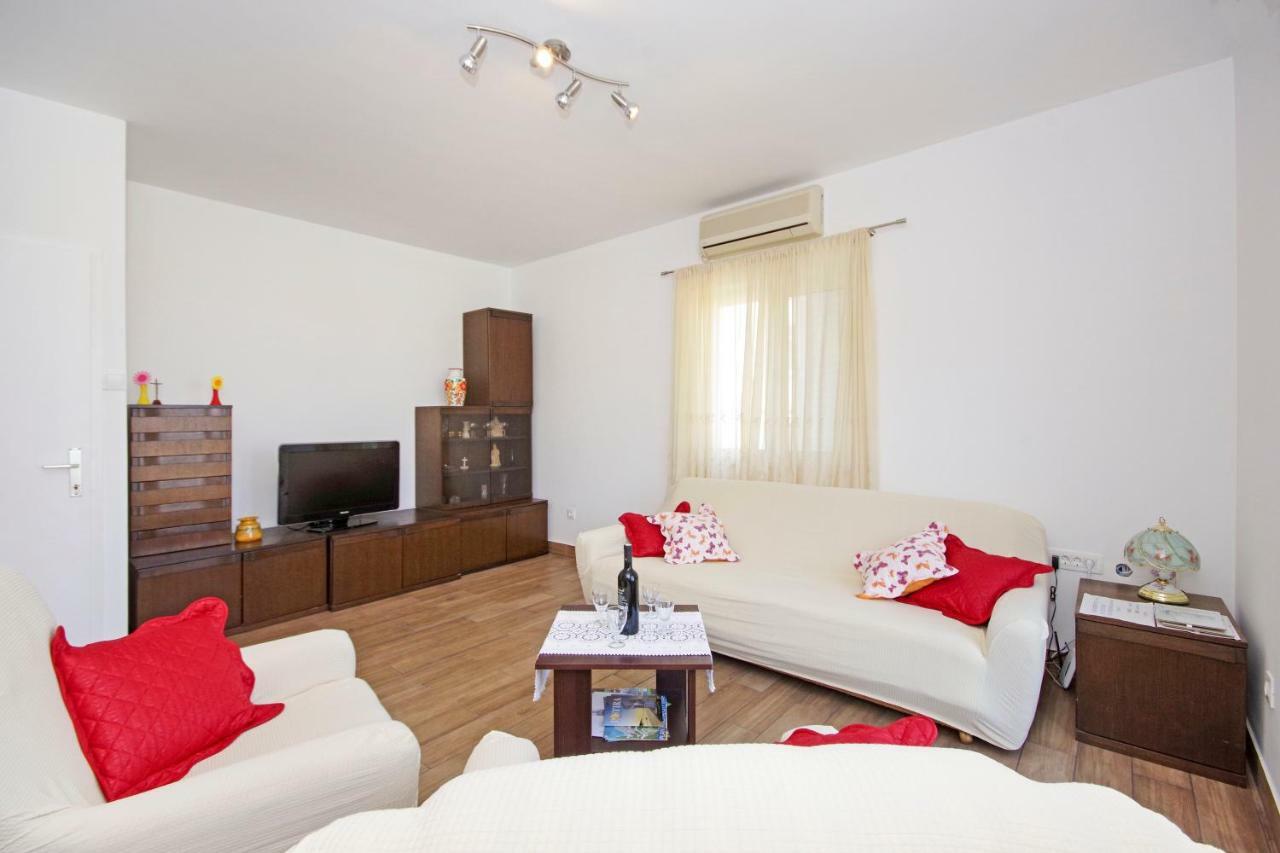 Kuca Za Odmor Toni Apartman Postira Kültér fotó