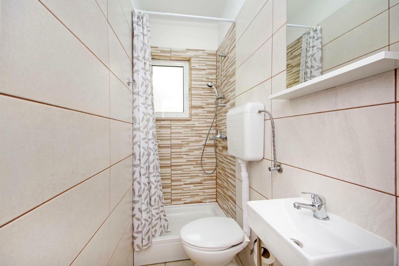 Kuca Za Odmor Toni Apartman Postira Kültér fotó
